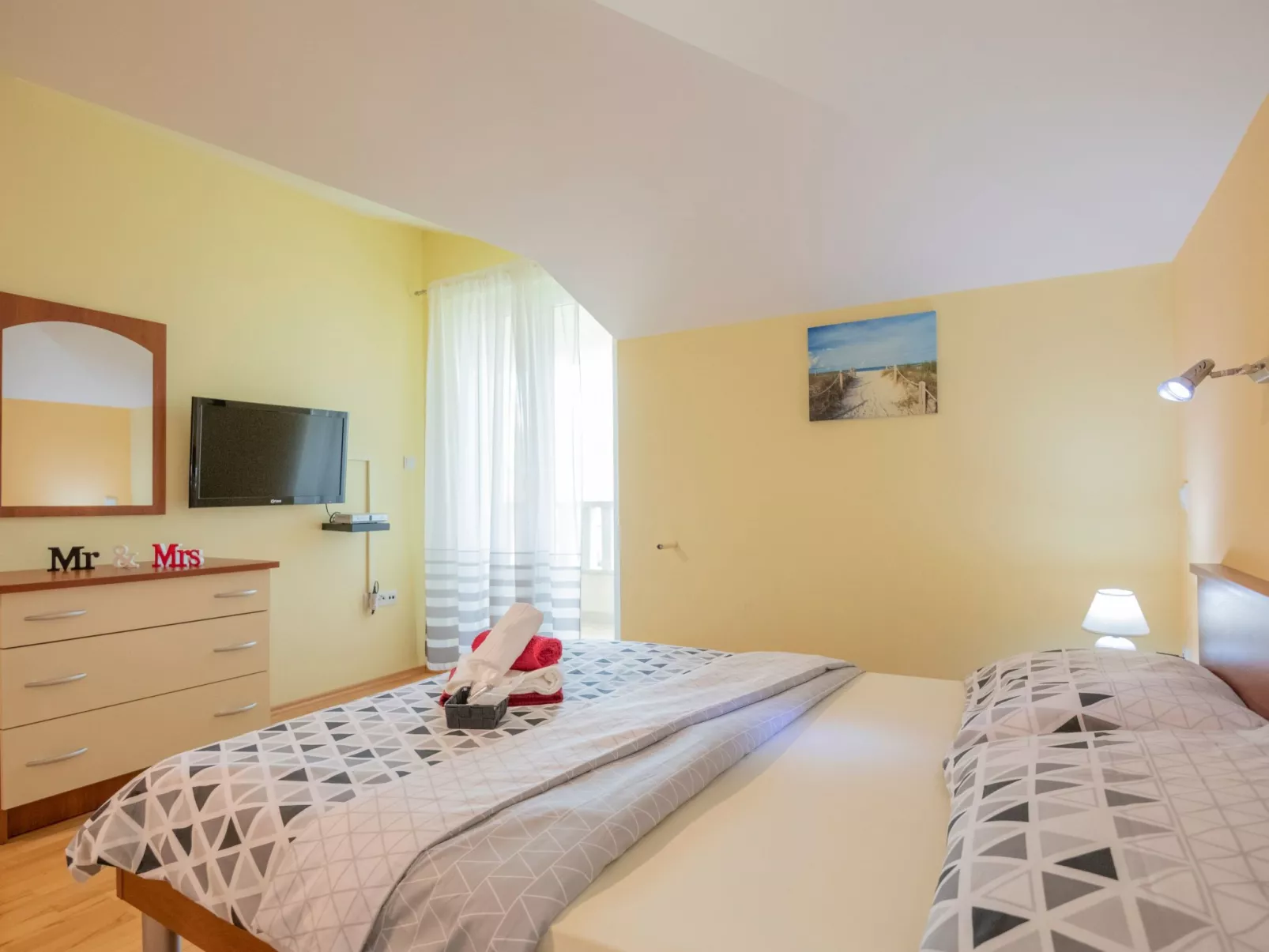 Villa "Mile" mit beheiztem Pool, Grill und Terrasse-Inside