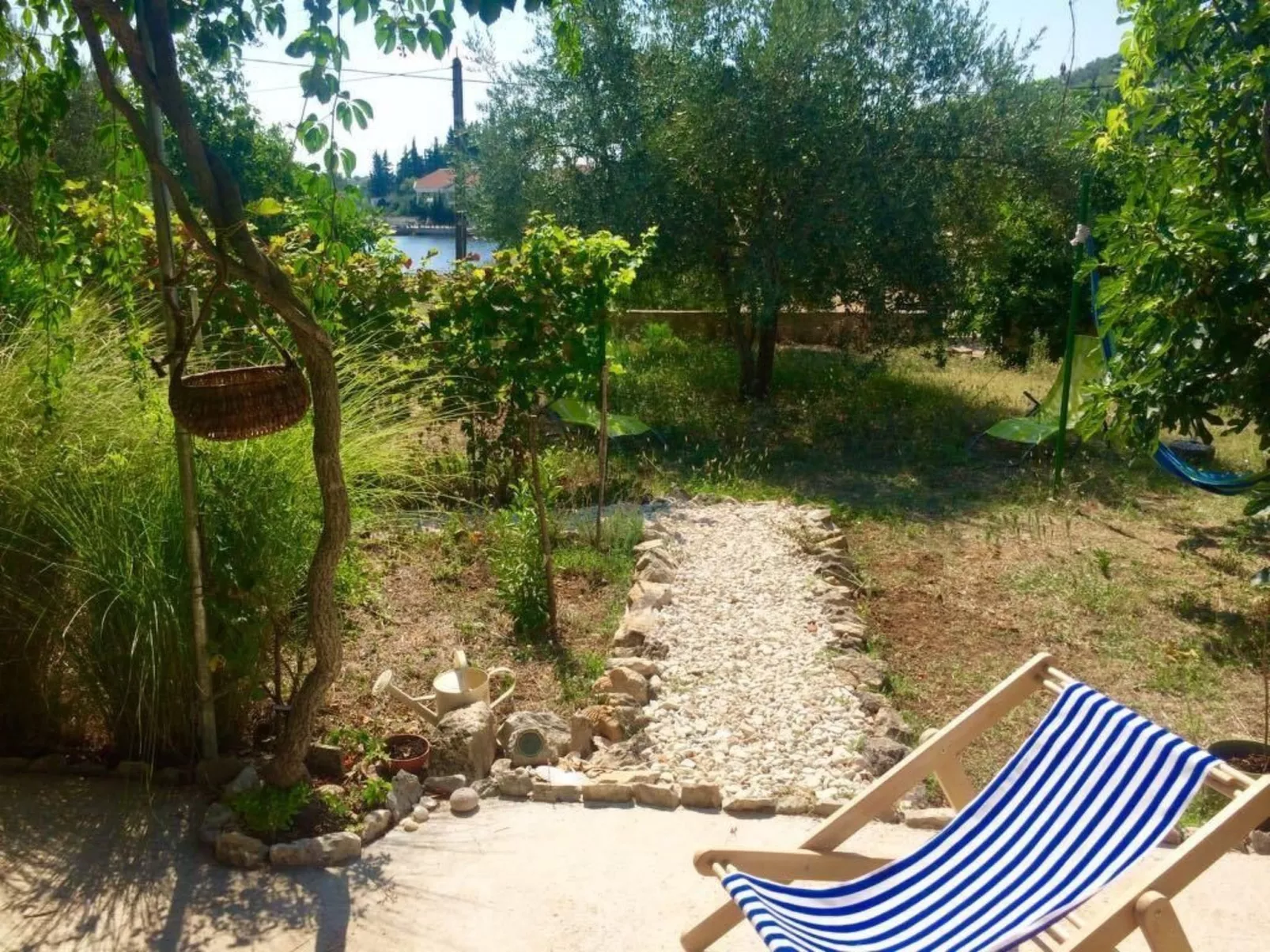 Rustikales Haus in Lukoran mit privatem Parkplatz-Dehors