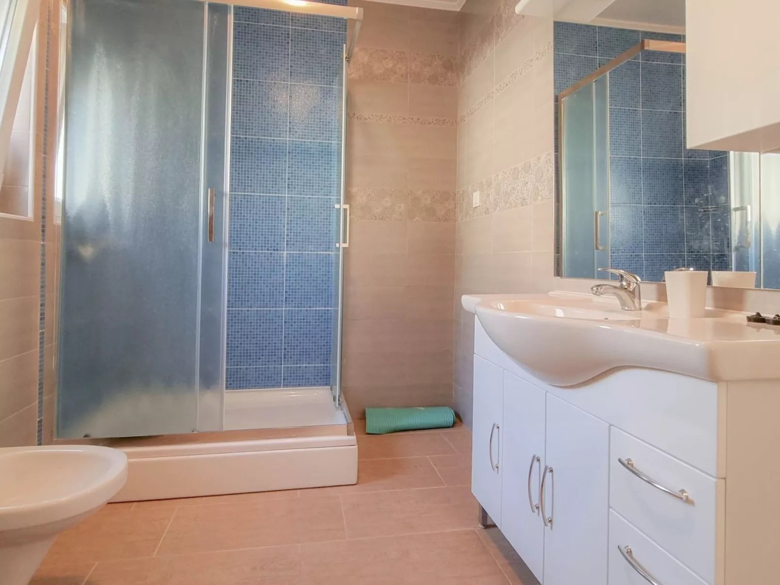 Für 5 Personen ca. 45 m&sup2; in Novigrad, Adriaküste Kroatien (Westküste von I-Dedans