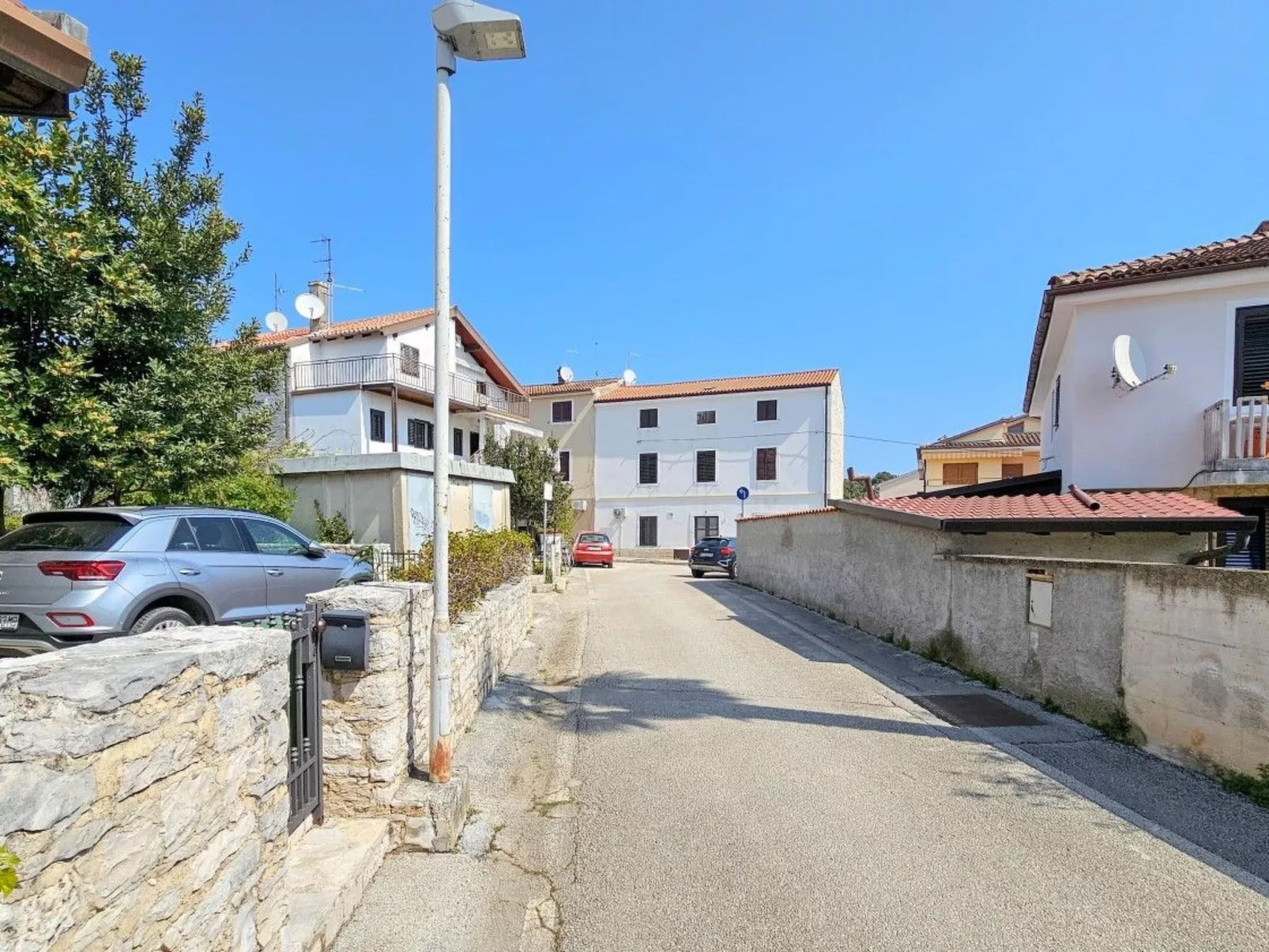 Wohnung 80m vom Meer mit Terrasse-Draußen