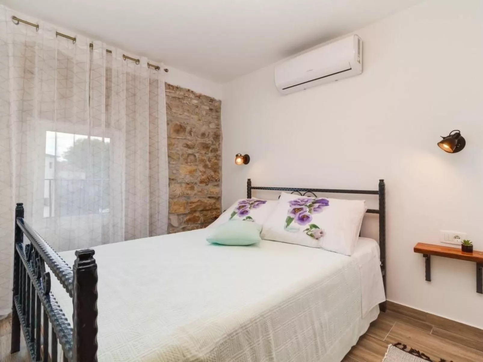 "Villa Zoro"-Drinnen