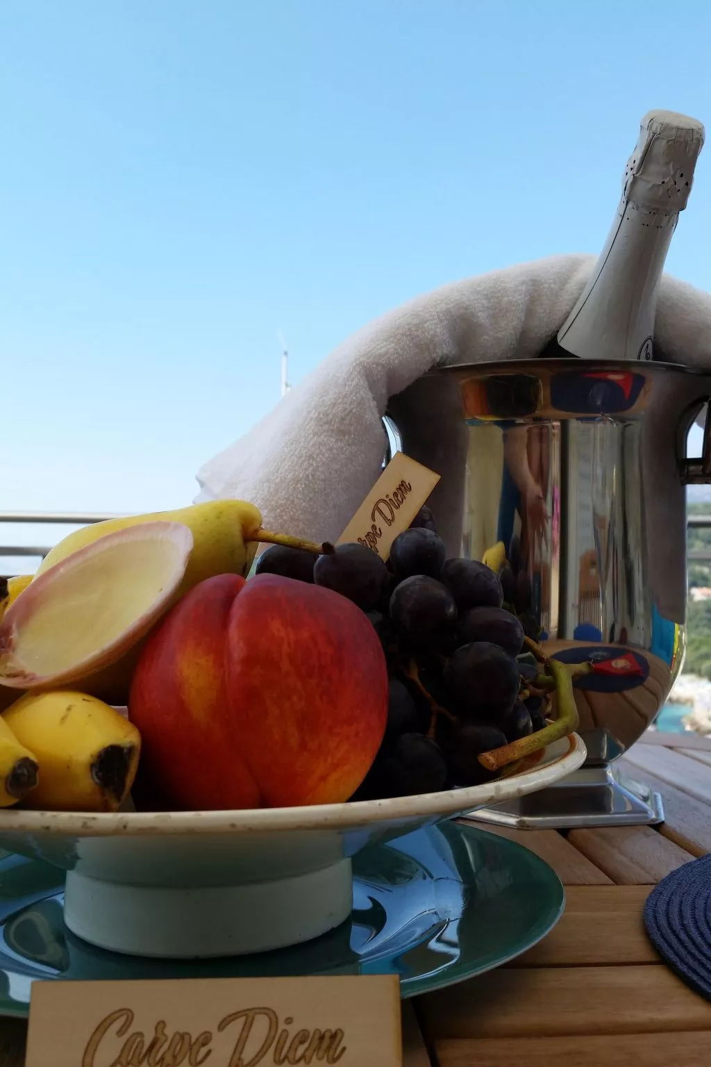 Gemütliche Wohnung mit Meerblick vom Balkon aus-Outside