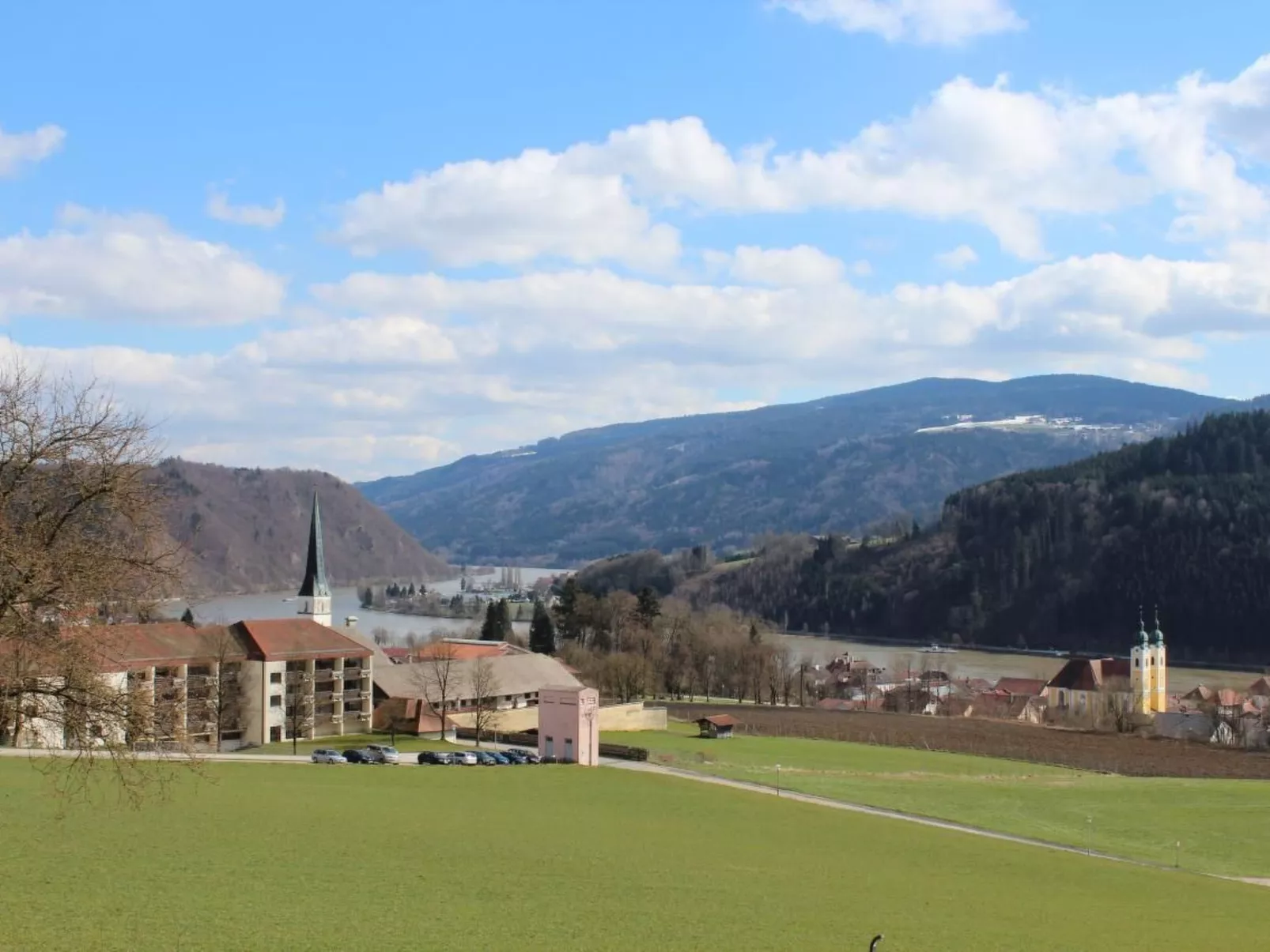 Gemütliche Ferienwohnung mit Blick auf die Donau-Draußen