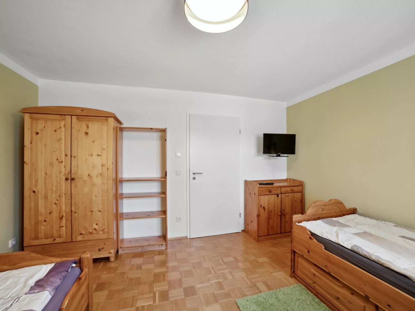 Home of Family-Drinnen