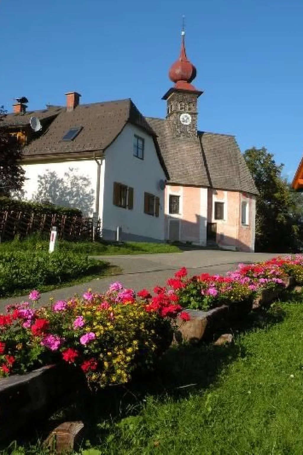 Modernes Ferienhaus in Granitzen mit Grill-Dehors