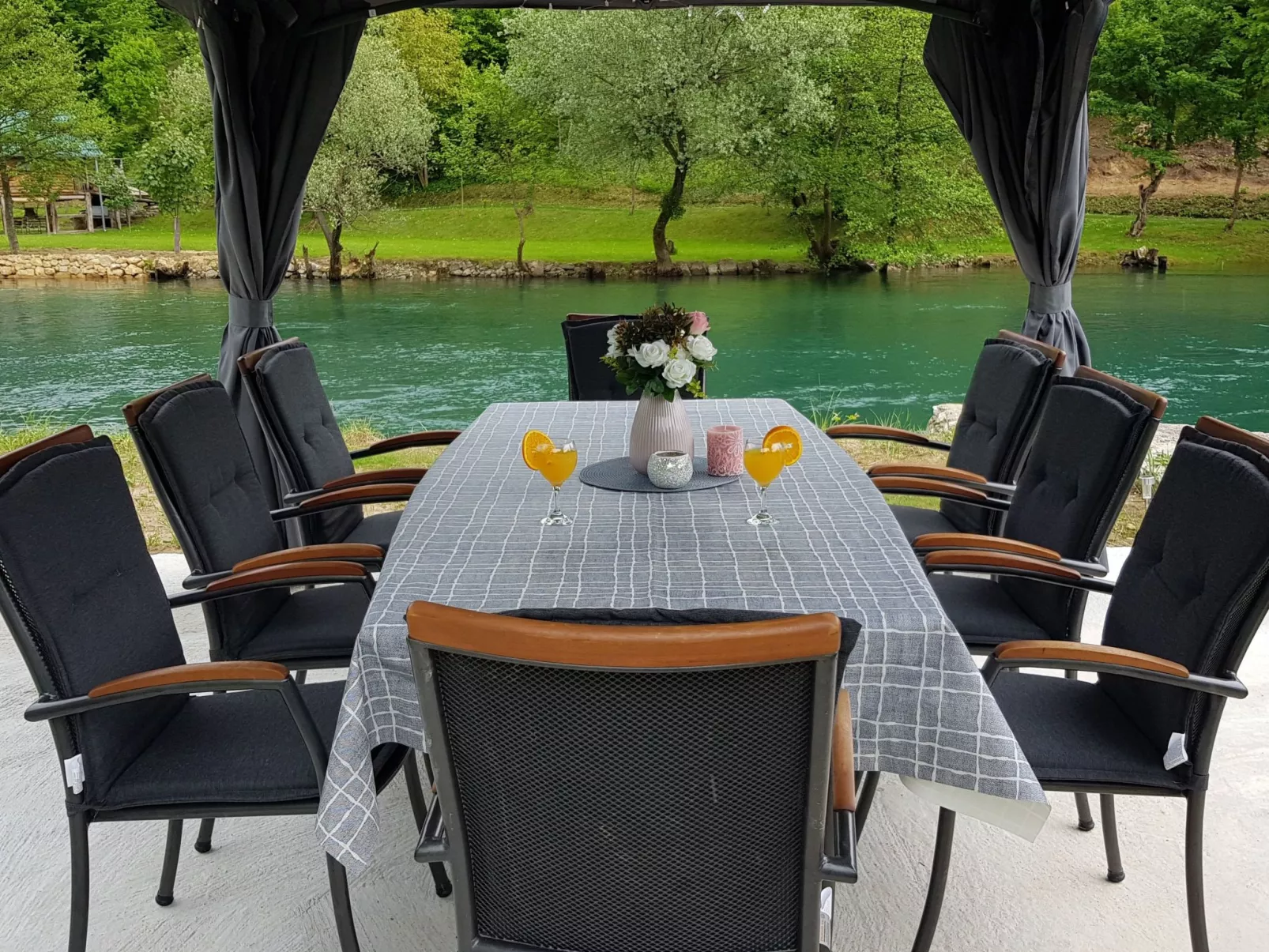 Una-Tal Kulen Vakuf-Draußen