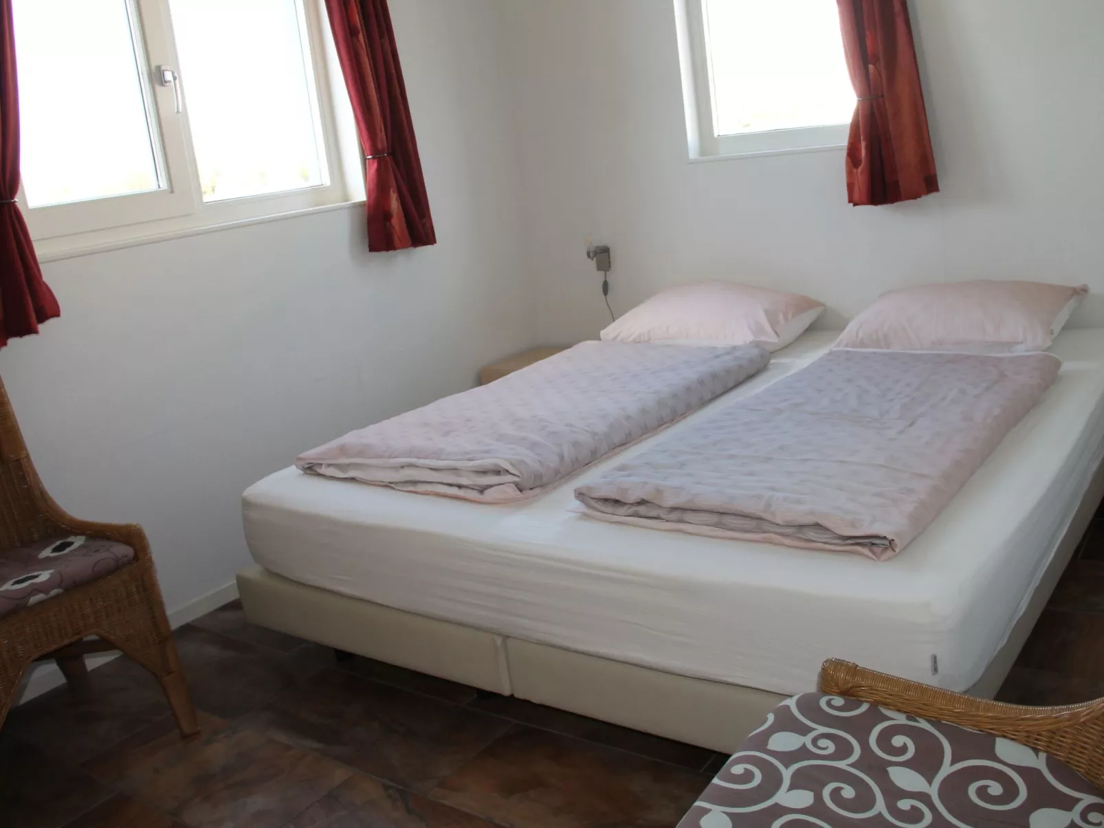 Boot "De Frijheit" mit Blick auf das Wasser-Dedans