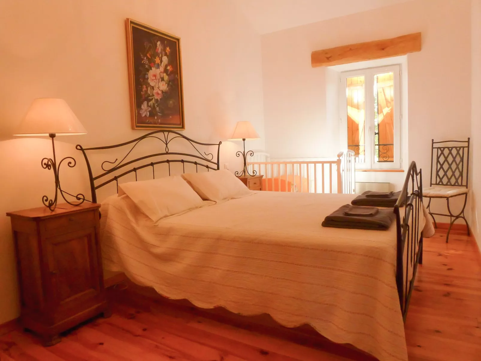 Mit eigenem Pool-Drinnen