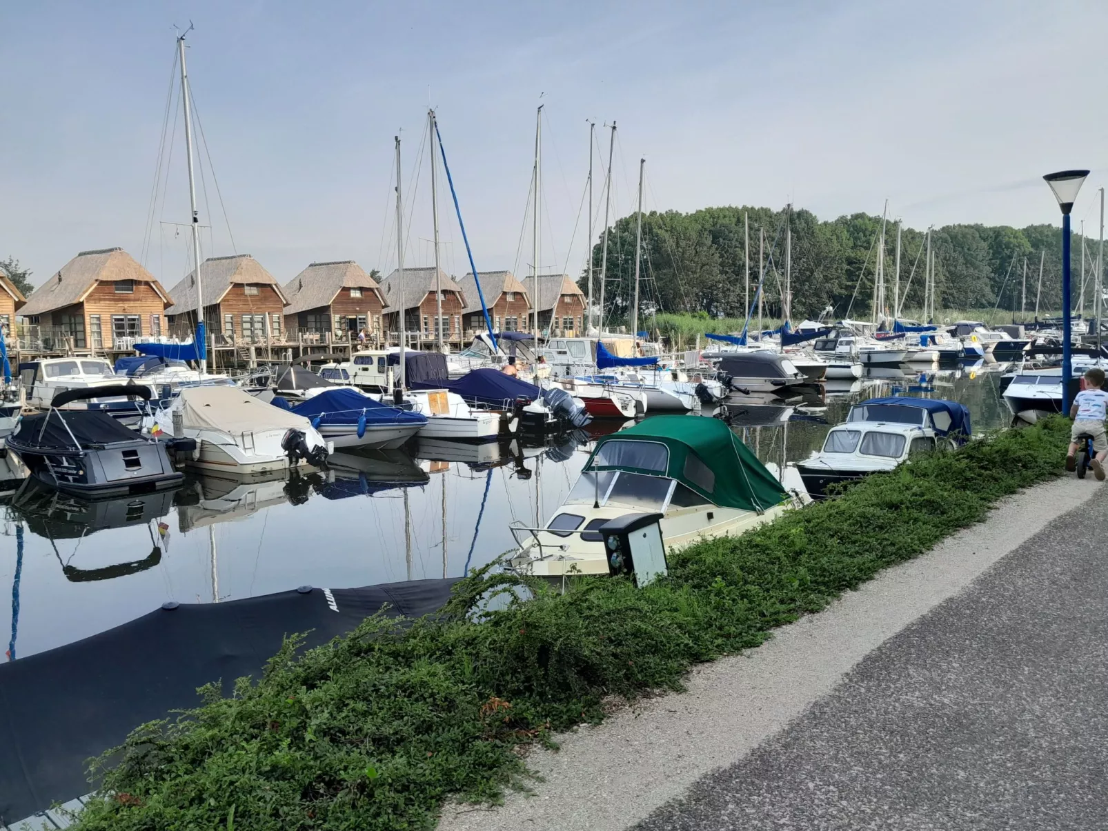 Ferienchalet an der Grenze zwischen Brabant und Zeeland-Outside