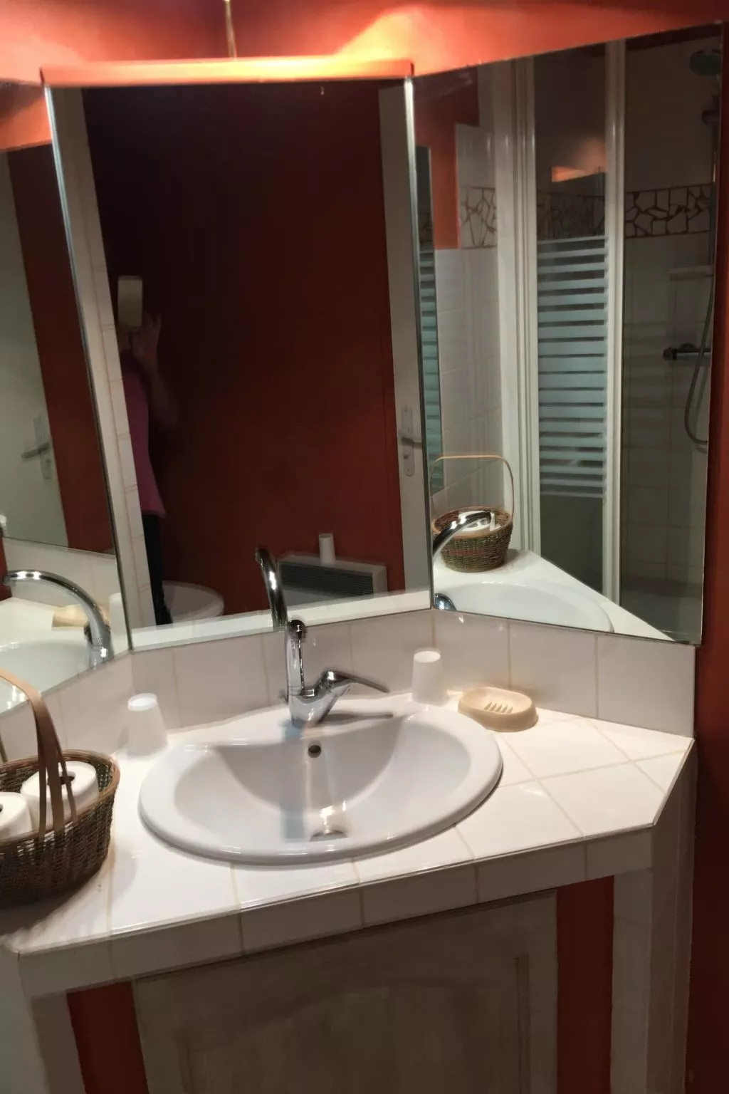 HAUS 3 SCHLAFZIMMER 3 BÄDER-Drinnen