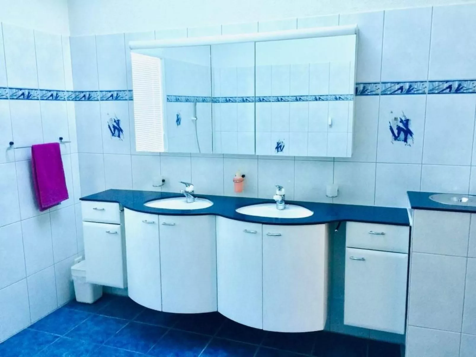 Leons Holiday Homes-Image-tags.info