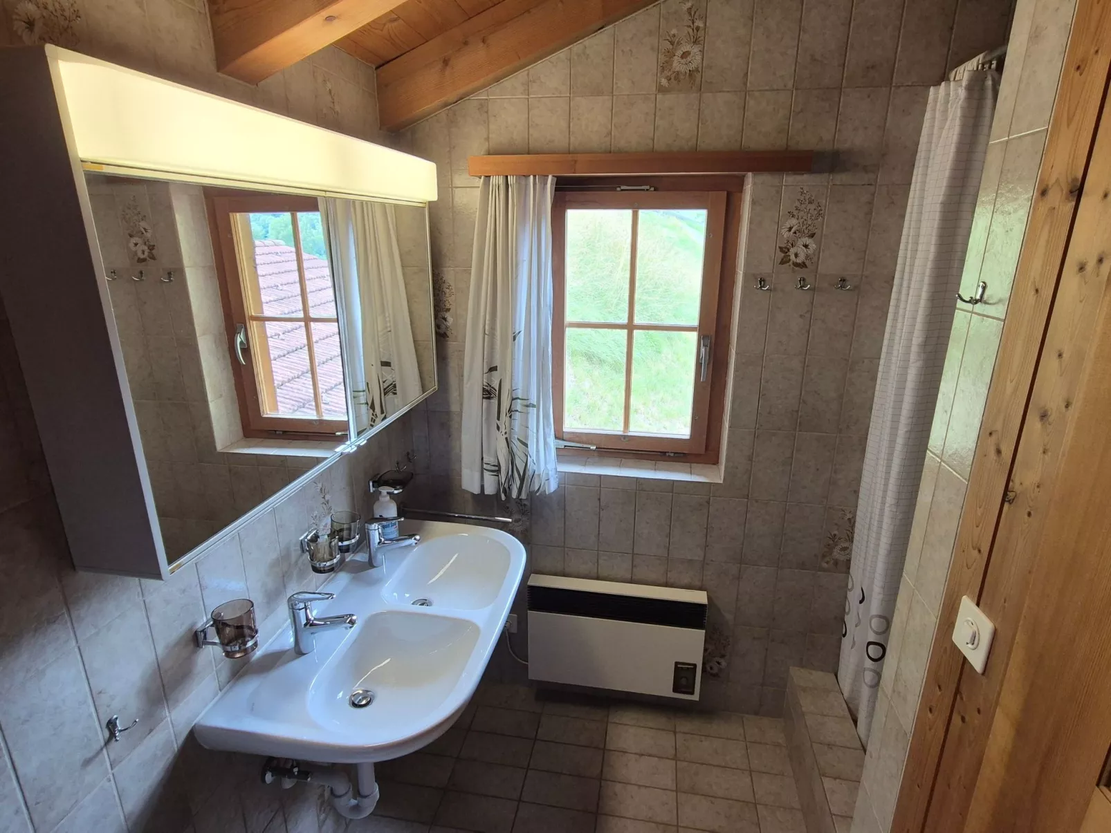 Ferienhaus Stutz Hausteil links-Drinnen