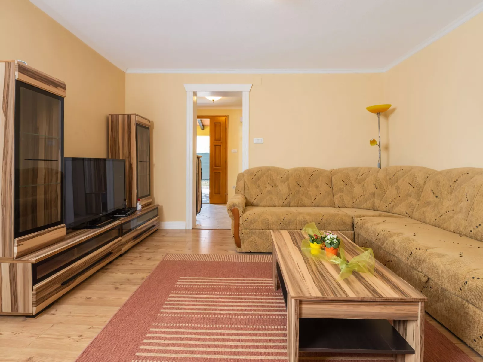 Elisa-Image-tags.info