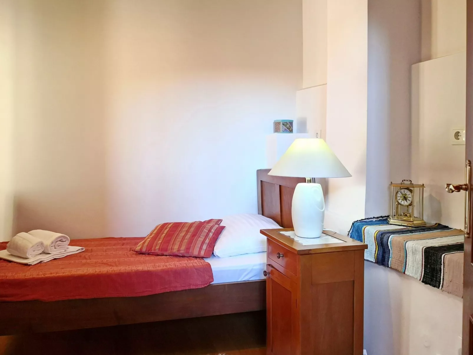 Renoviertes Steinhaus mit Garten und Pool ideal für ein erholsamen Urlaub-Inside