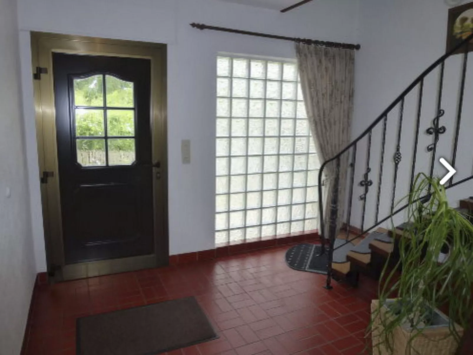 Mit eigenem Garten und Grill-Dehors