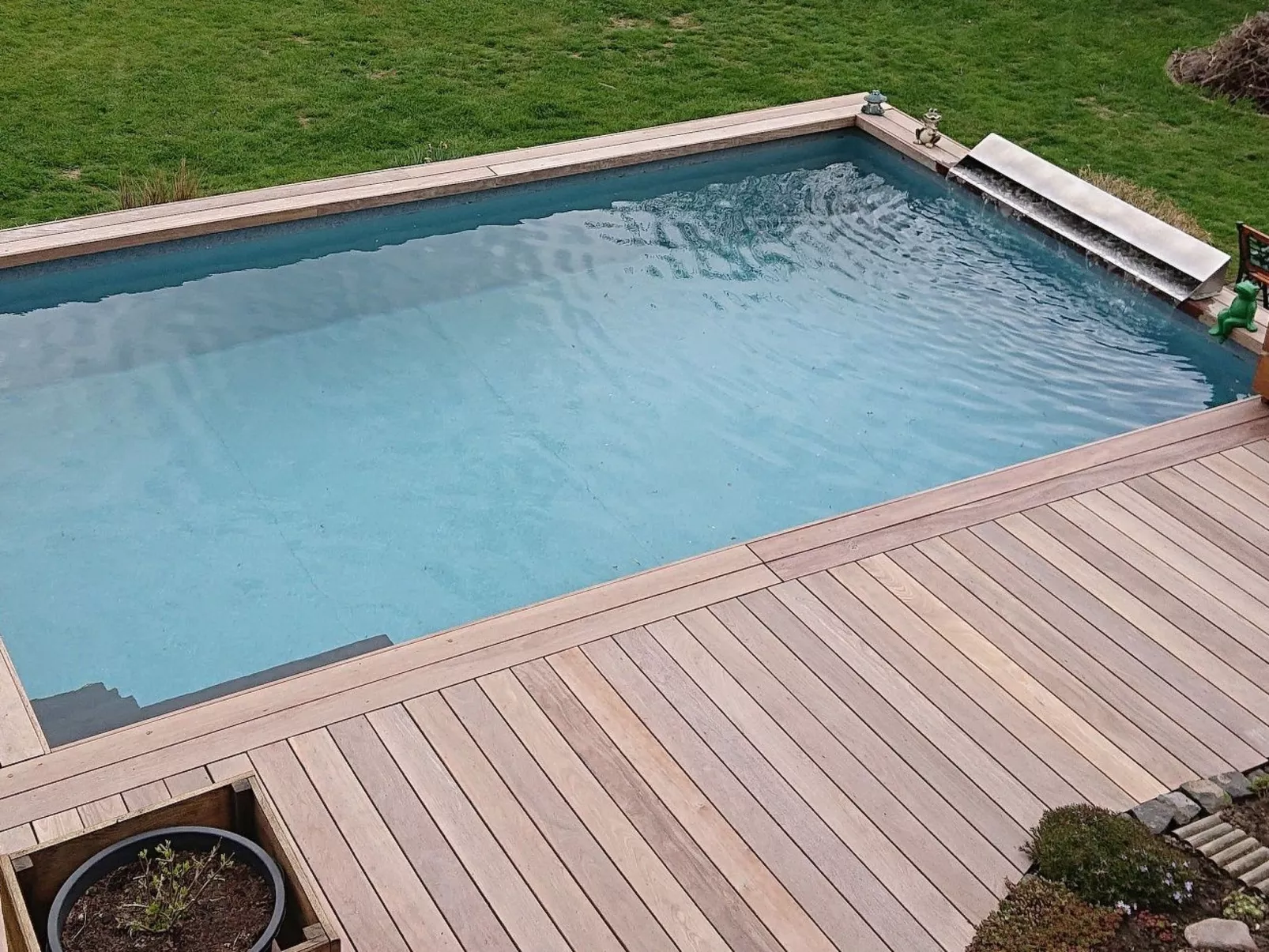 Mit Garten, Weinlaube und Aussenpool-Image-tags.info