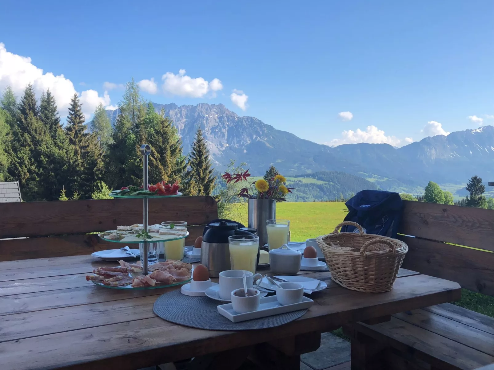 In Pruggern mit Terrasse und Garten-Outside