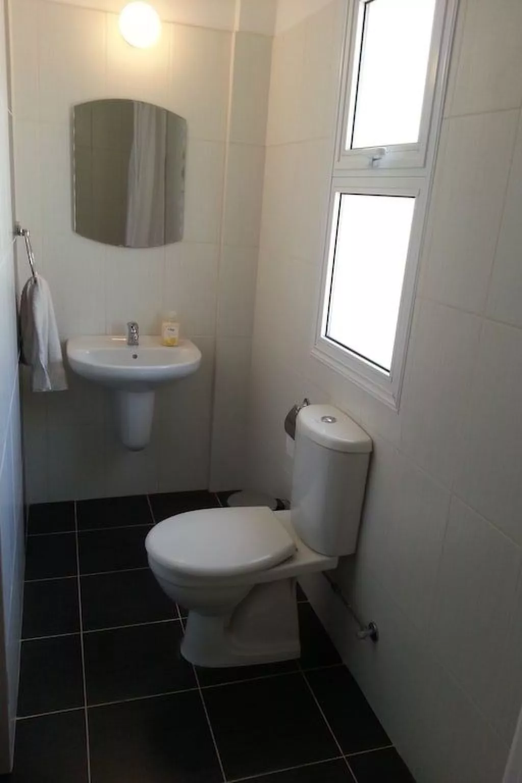 Modernes Ferienhaus mit Pool in Tremithousa-Inside