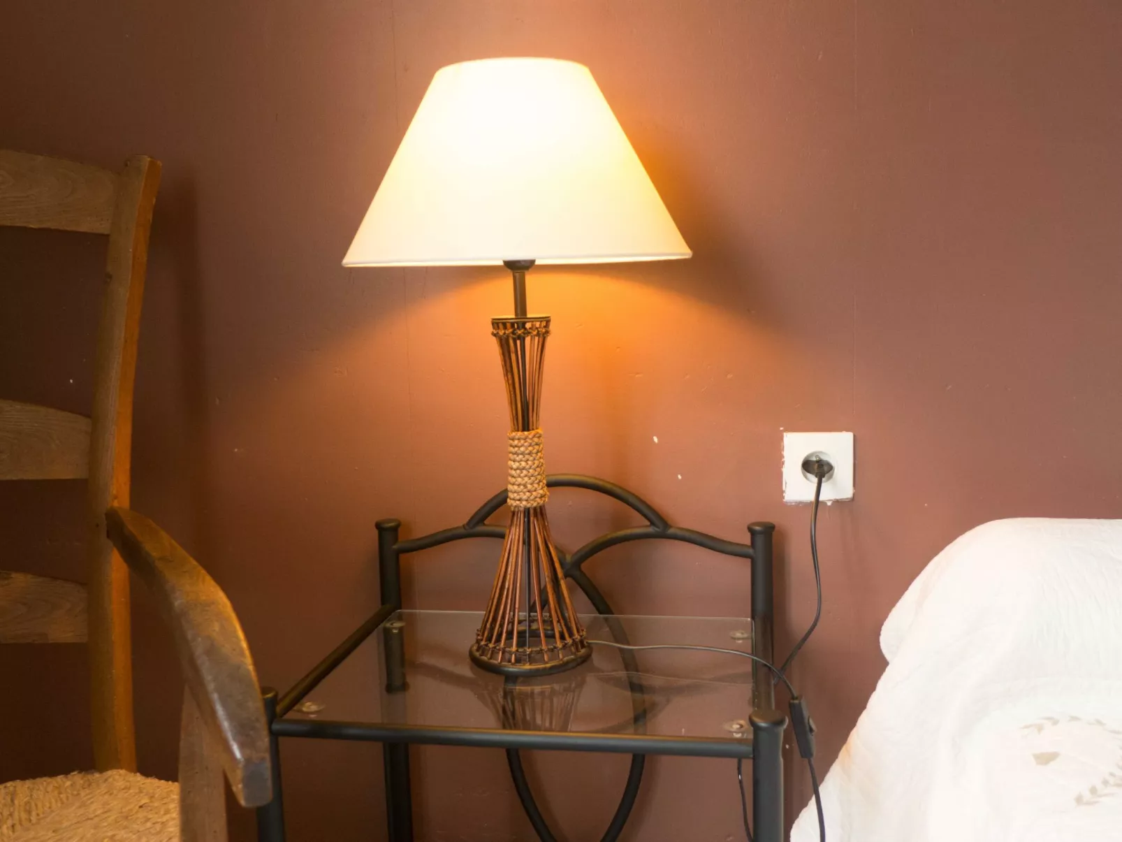 Schönes Ferienhaus mit Pool-Drinnen