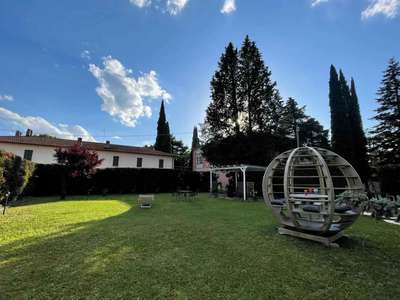 GROSSE LUXUSWOHNUNG-Outside