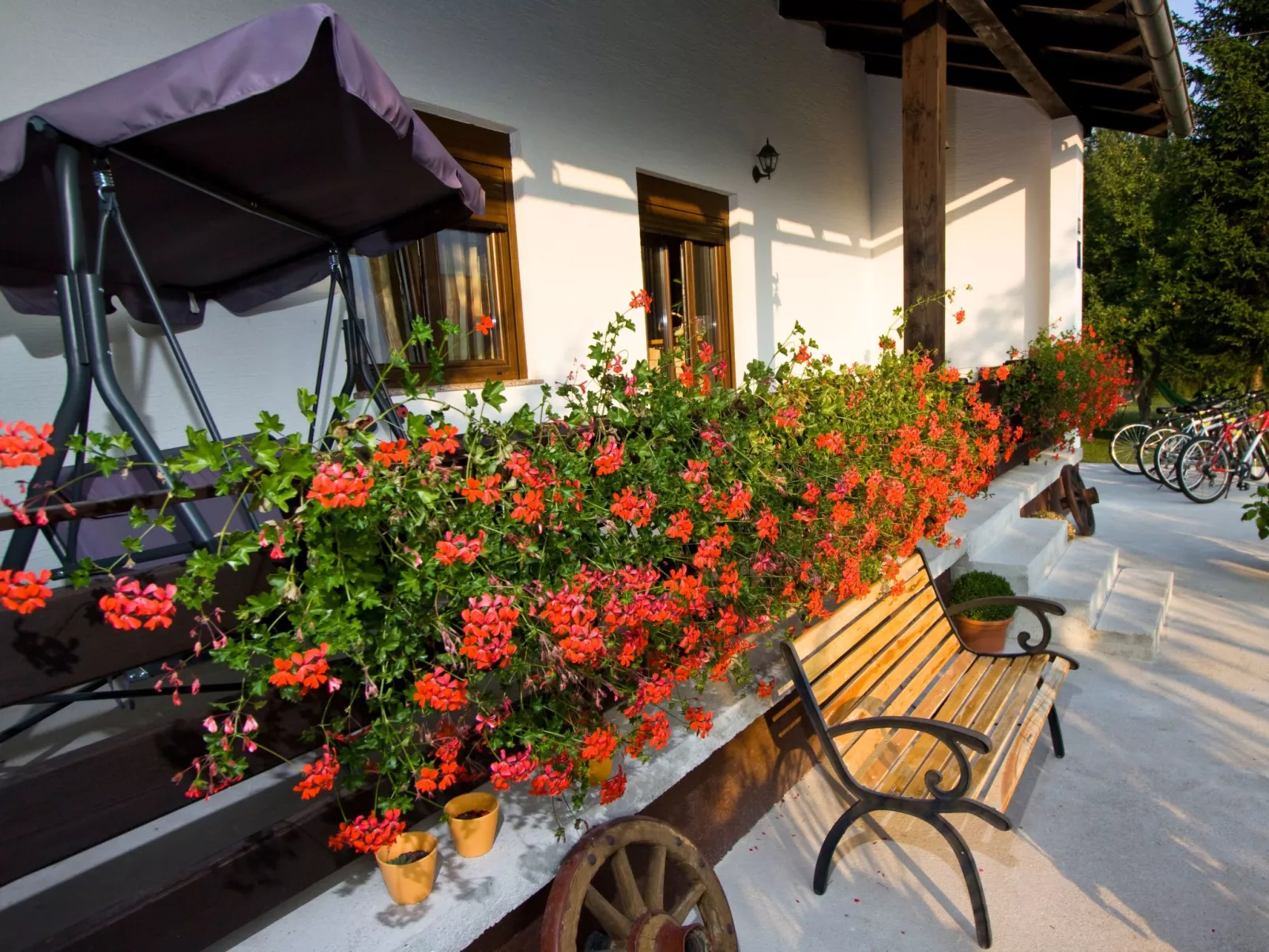 Mit Garten, Grill und Terrasse-Outside