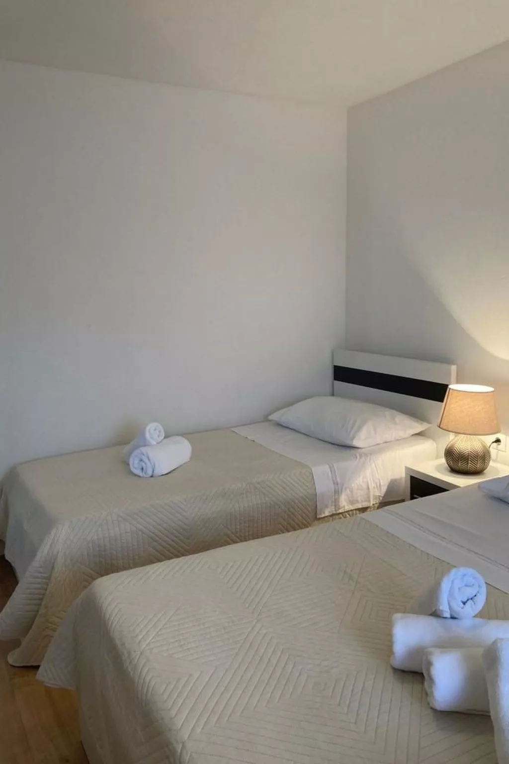 Villa Dražica mit beheiztem Pool - ruhige Lage-Drinnen