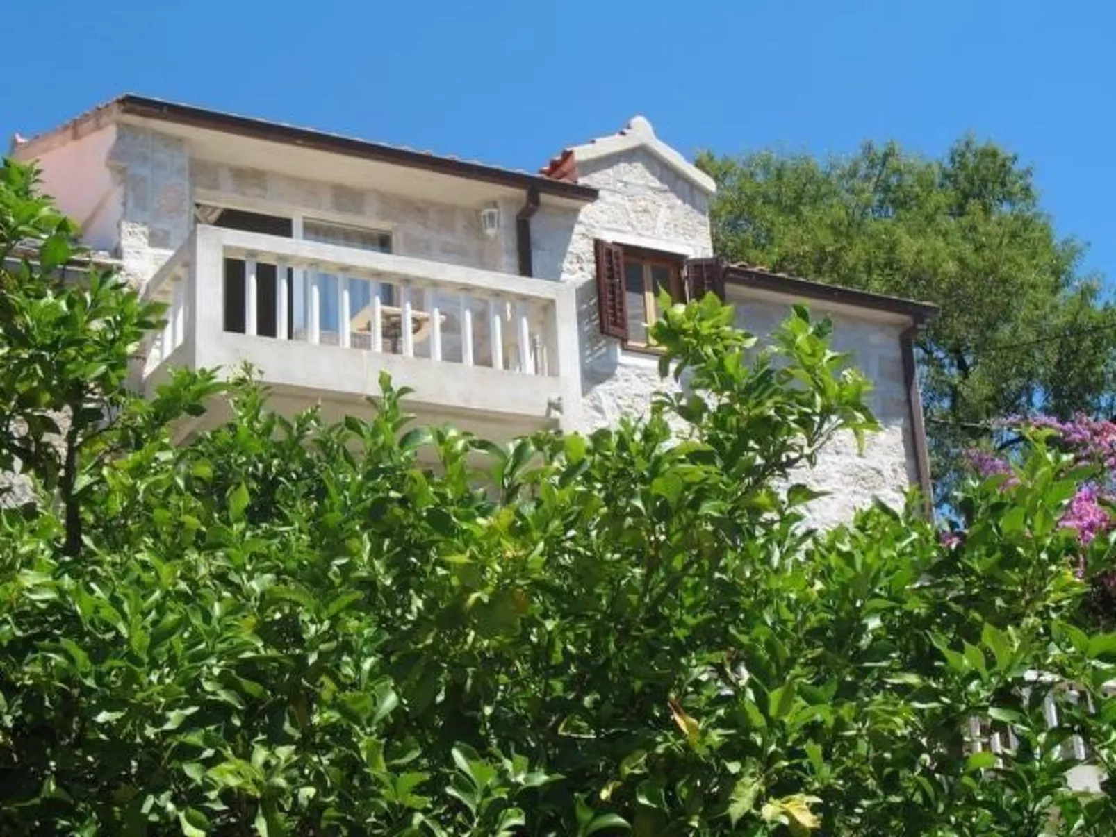 Wohnung in Zavala mit schönem Garten-Image-tags.info