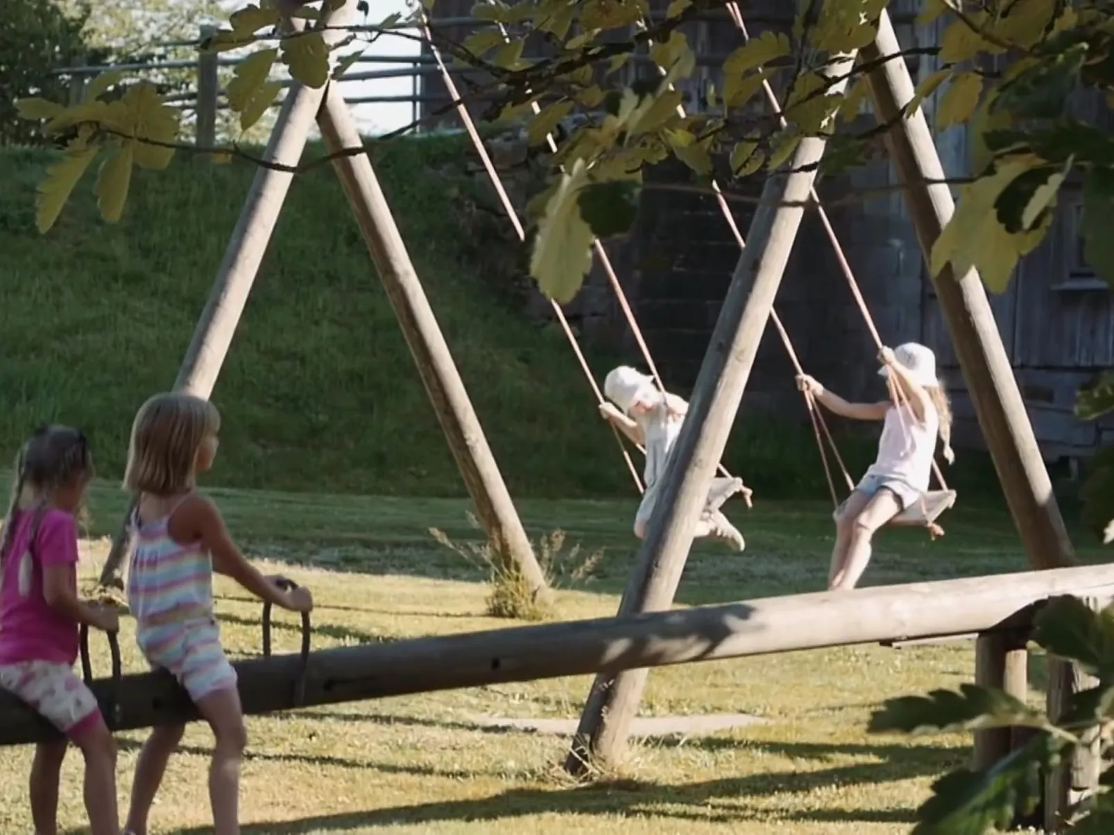 Uriges Blockhaus für 5 Personen-Draußen