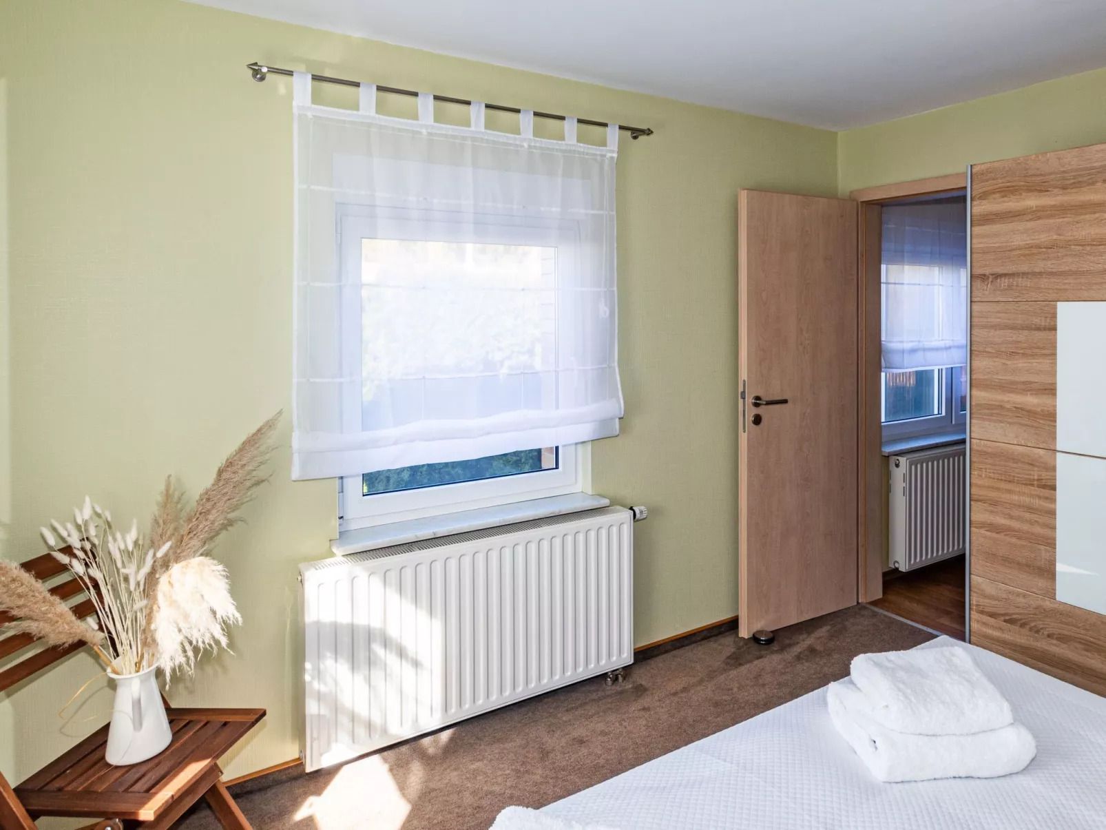 In Alt-Schadow mit Grill und Terrasse-Inside