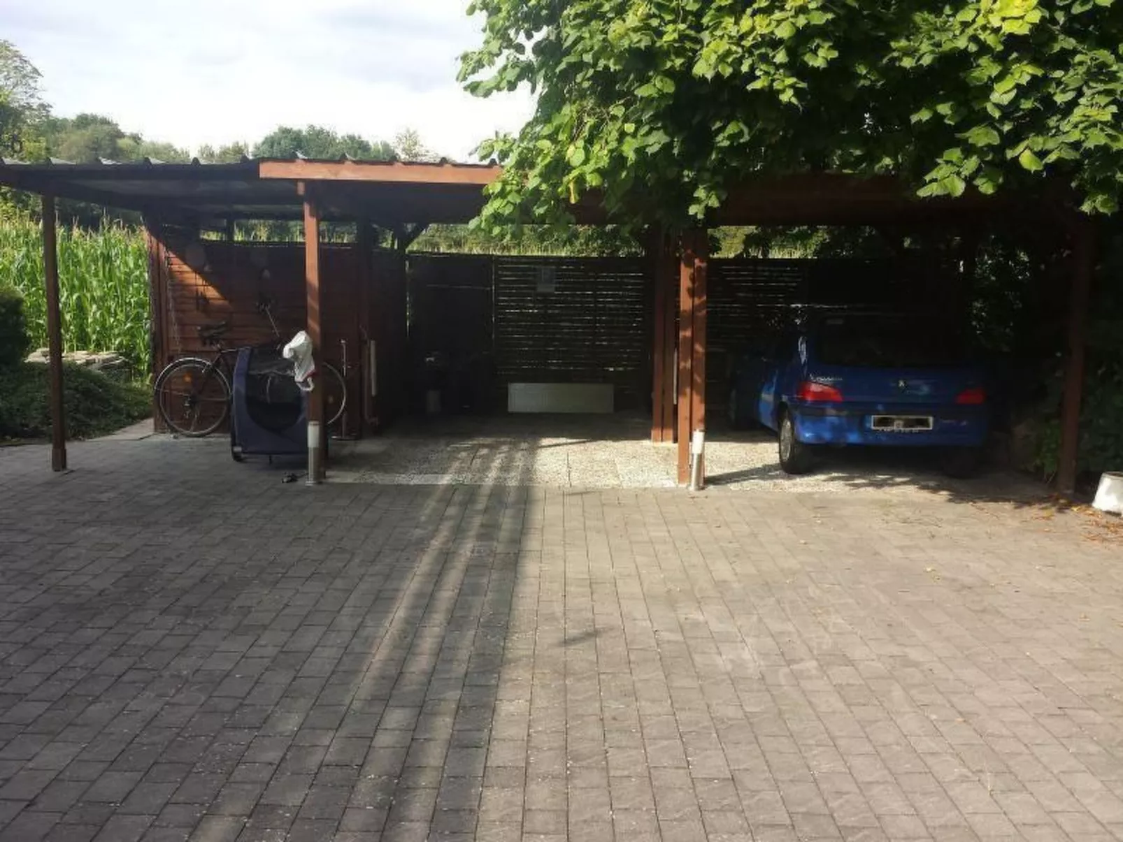  mit großer Dachterrasse-Dehors