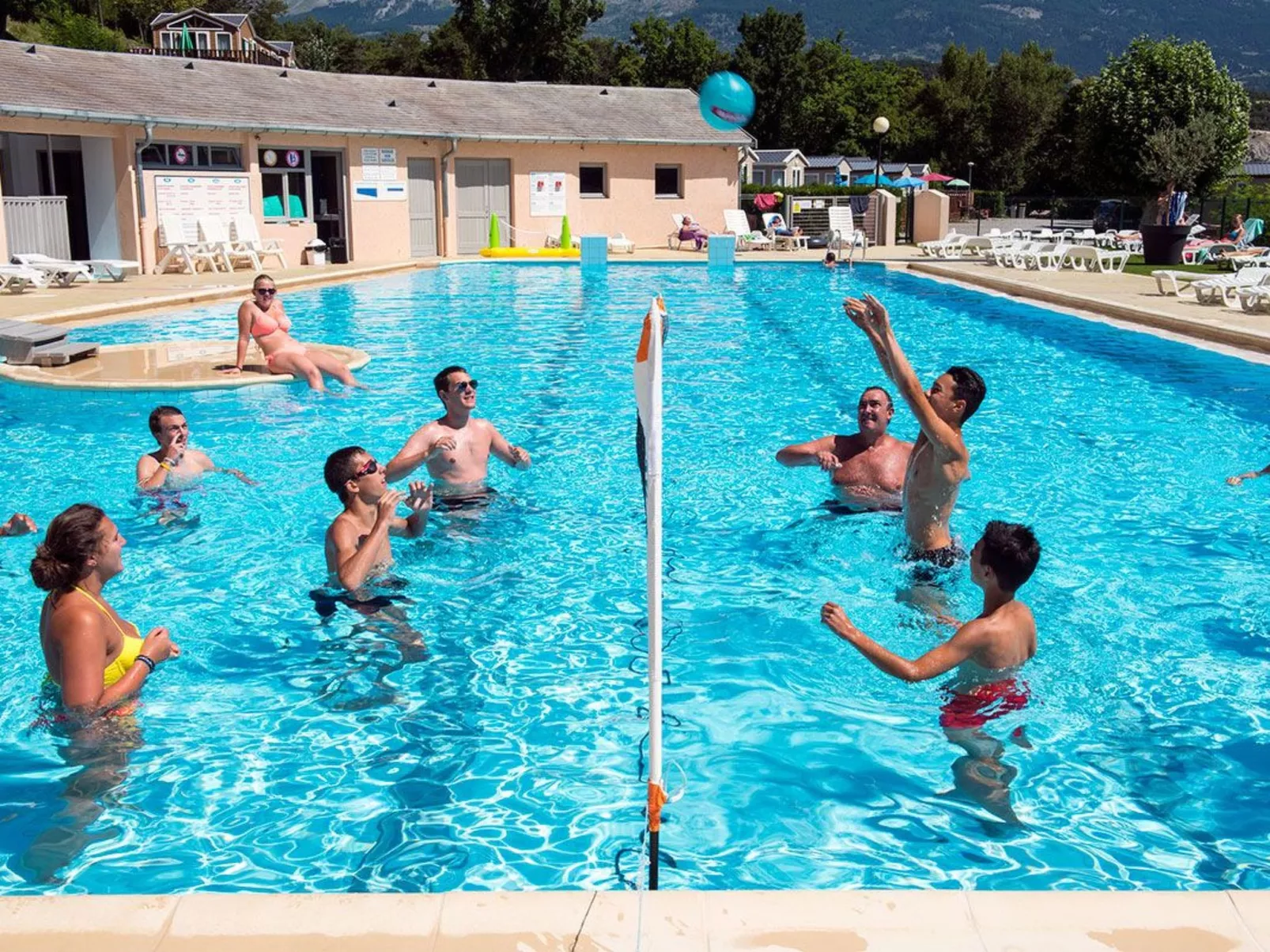 Gemütliches Chalet am Ufer des Sees von Serre-Ponçon-Dehors