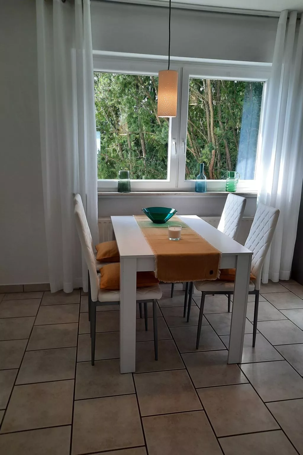 Idyll mit Loggia und Garten-Drinnen