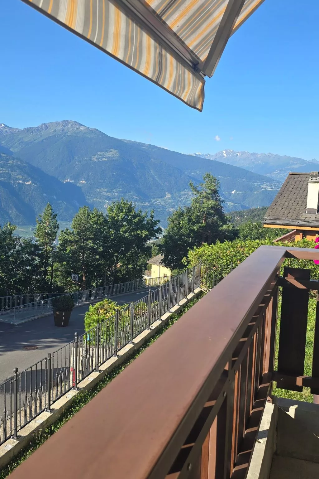 Bat. vers la croix-Dehors