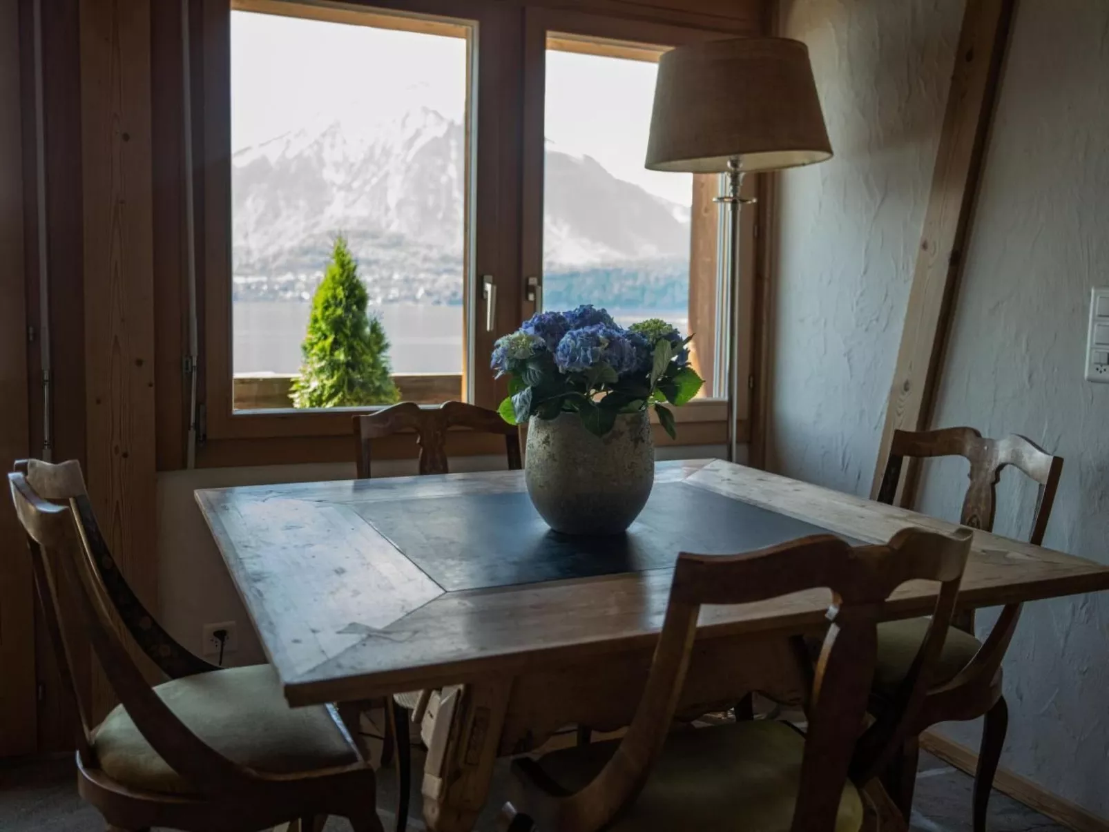 Chalet am See mit Panorama Aussicht-Dedans