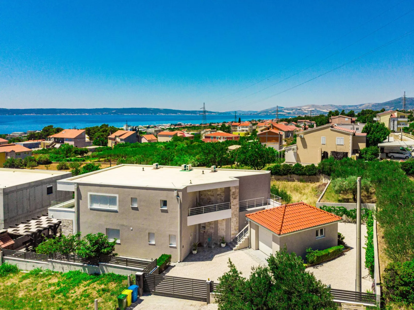 Villa Olea- Pool, Grill, Nähe Flughafen Split-Outside