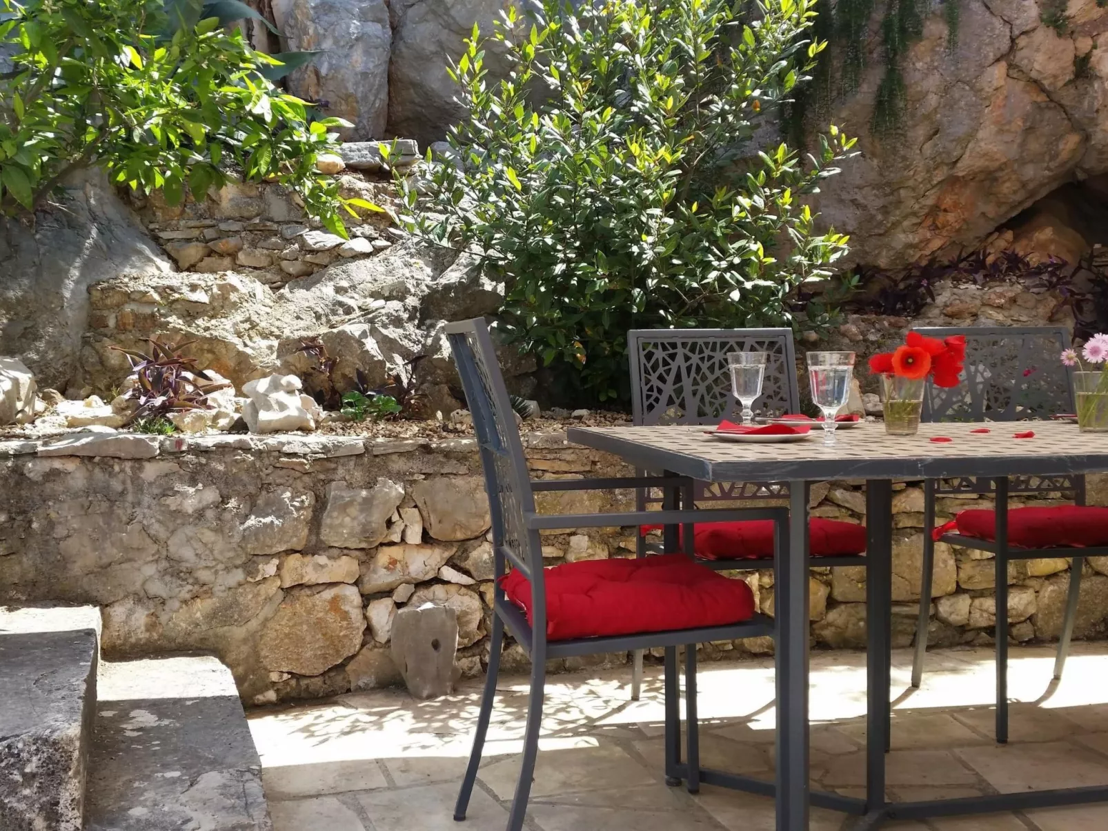 Charmantes Steinhaus mit Pool und Panoramablick-Dehors