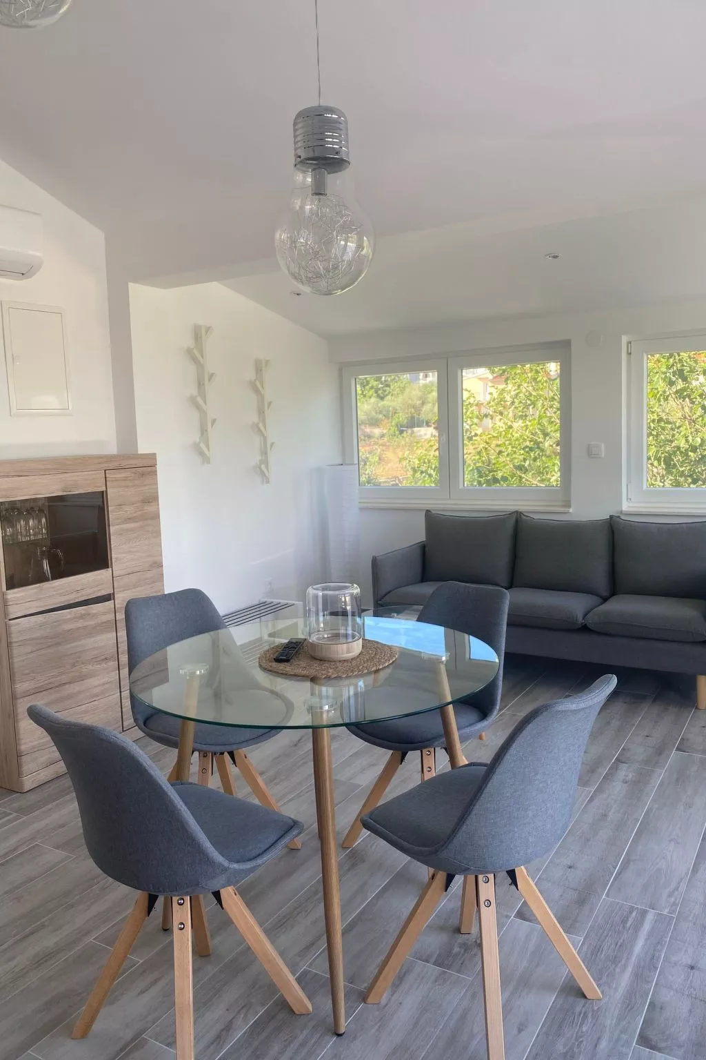 Appartment mit Pool-Inside