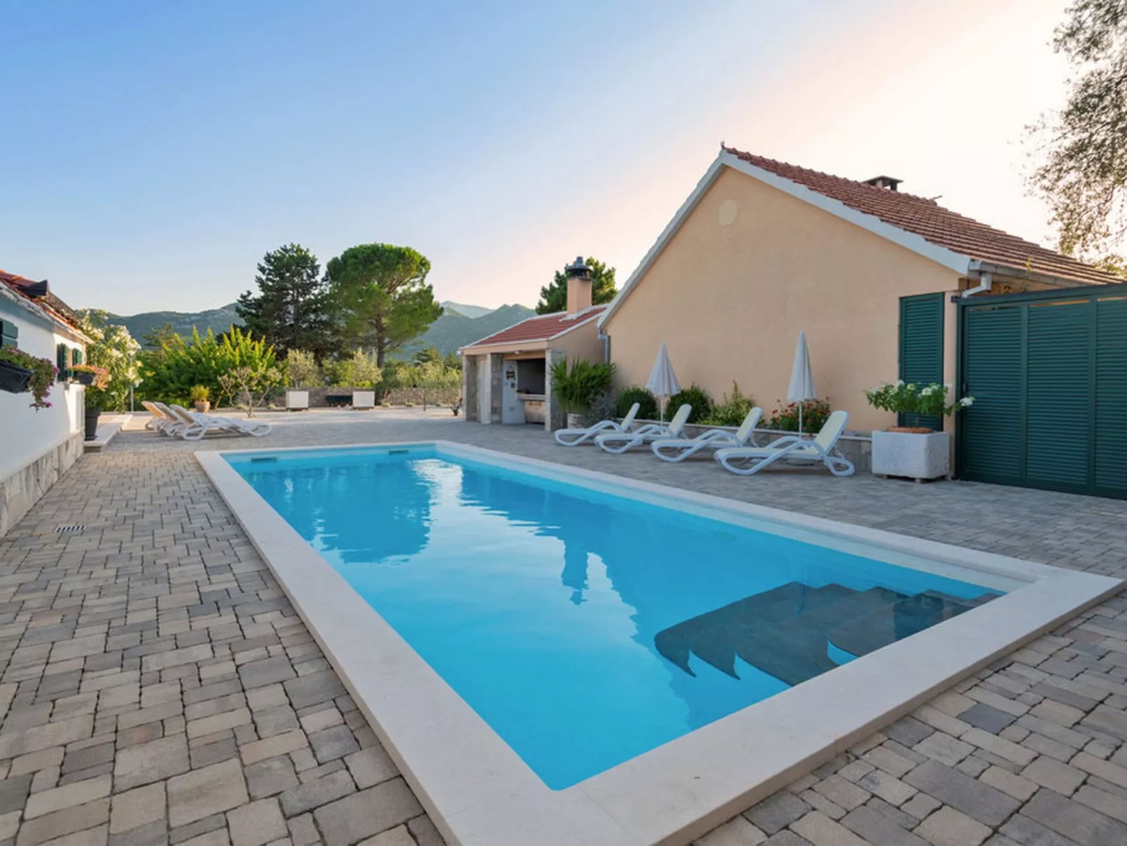 Ferienvilla "Nautica" mit Bergblick-Outside