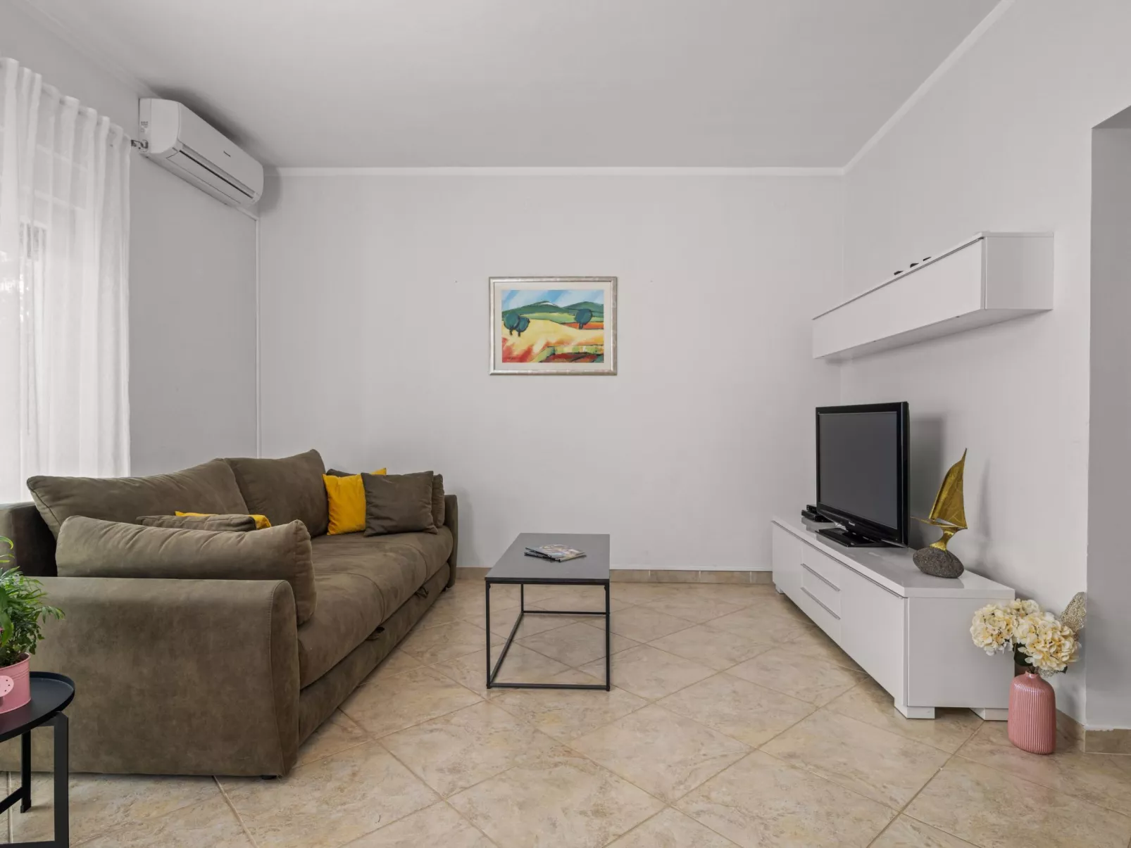 Attraktive Wohnung mit privatem Pool-Inside