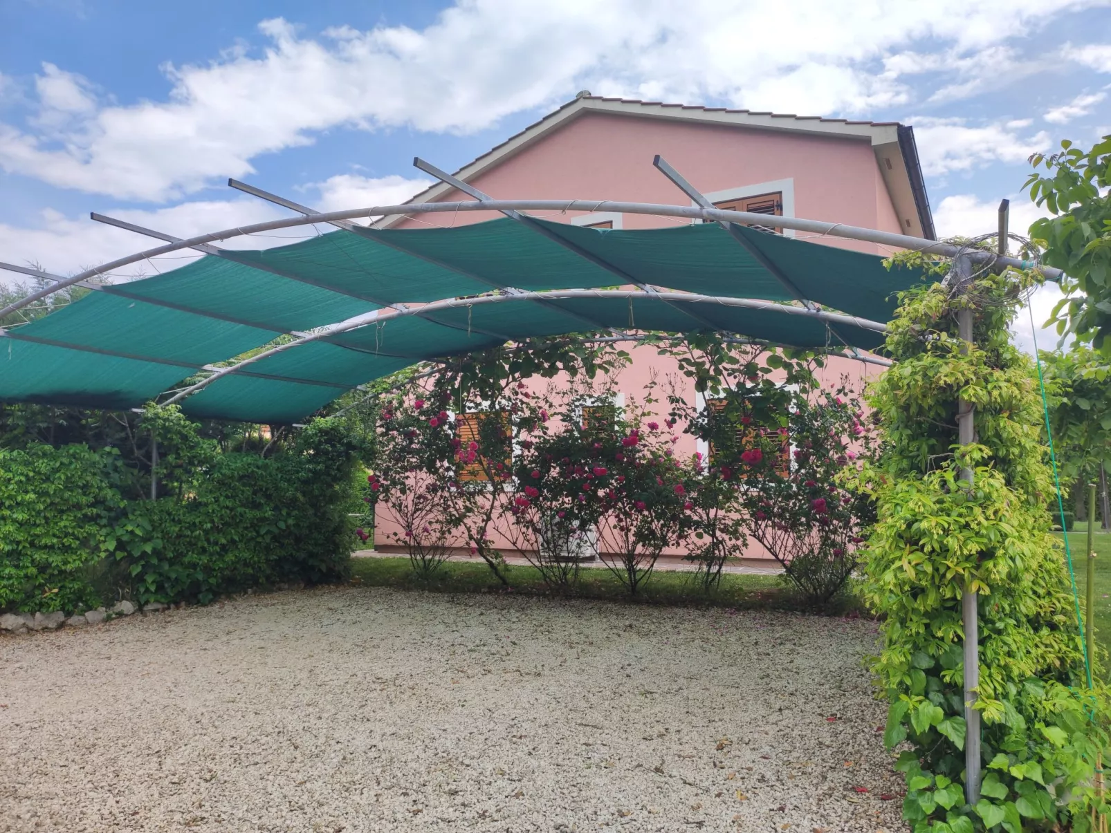 Valmonida mit Pool-Outside