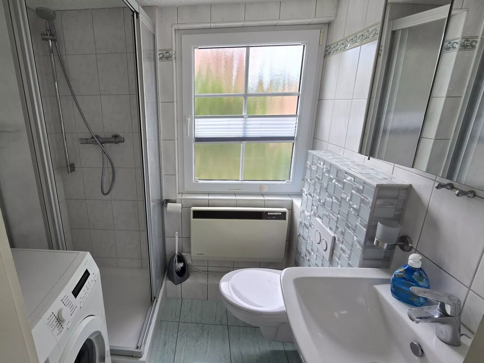 Behagliches Ferienhaus mit Garten und Terrasse-Inside