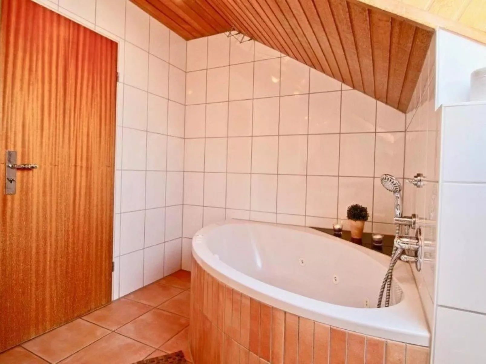 3-Zimmer-Fewo mit herrlichem Seeblick-Drinnen