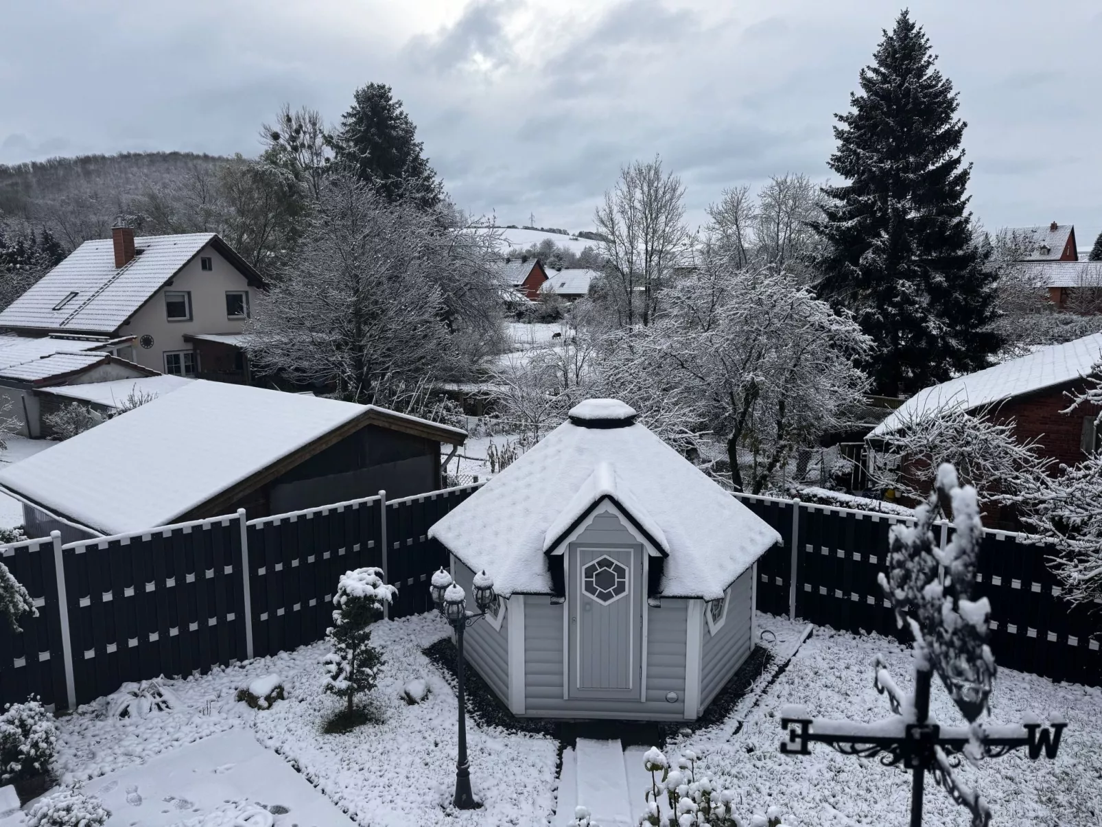 HAUS d MÖGLICHKEITEN-Draußen
