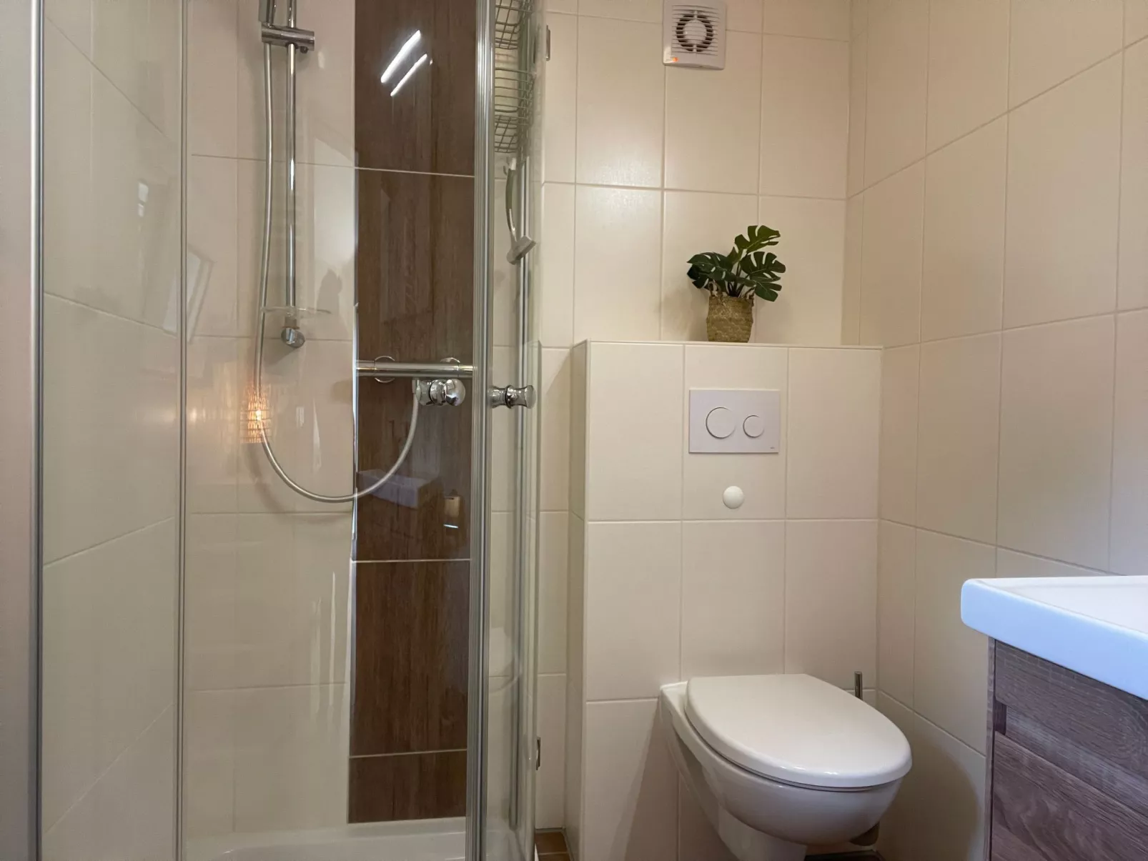 In Alt-Schadow mit Grill und Terrasse-Inside