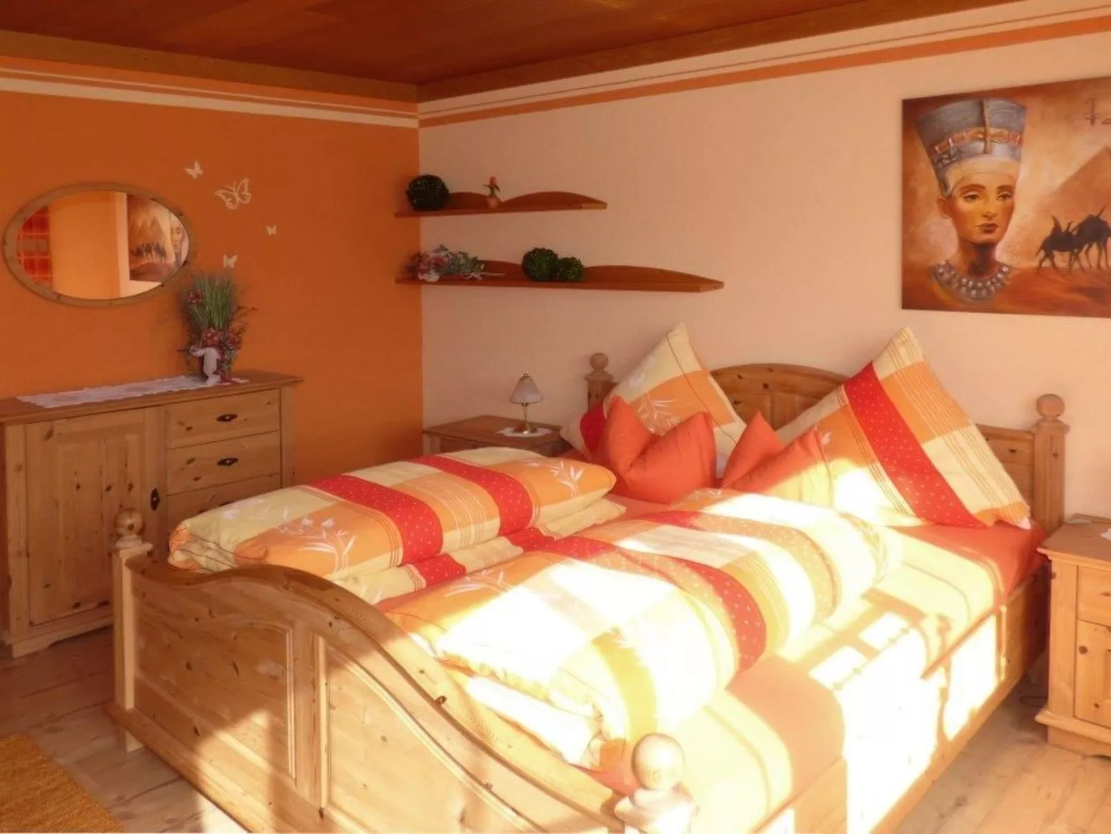 Komfortable Ferienwohnung mit Garten und Grill-Drinnen