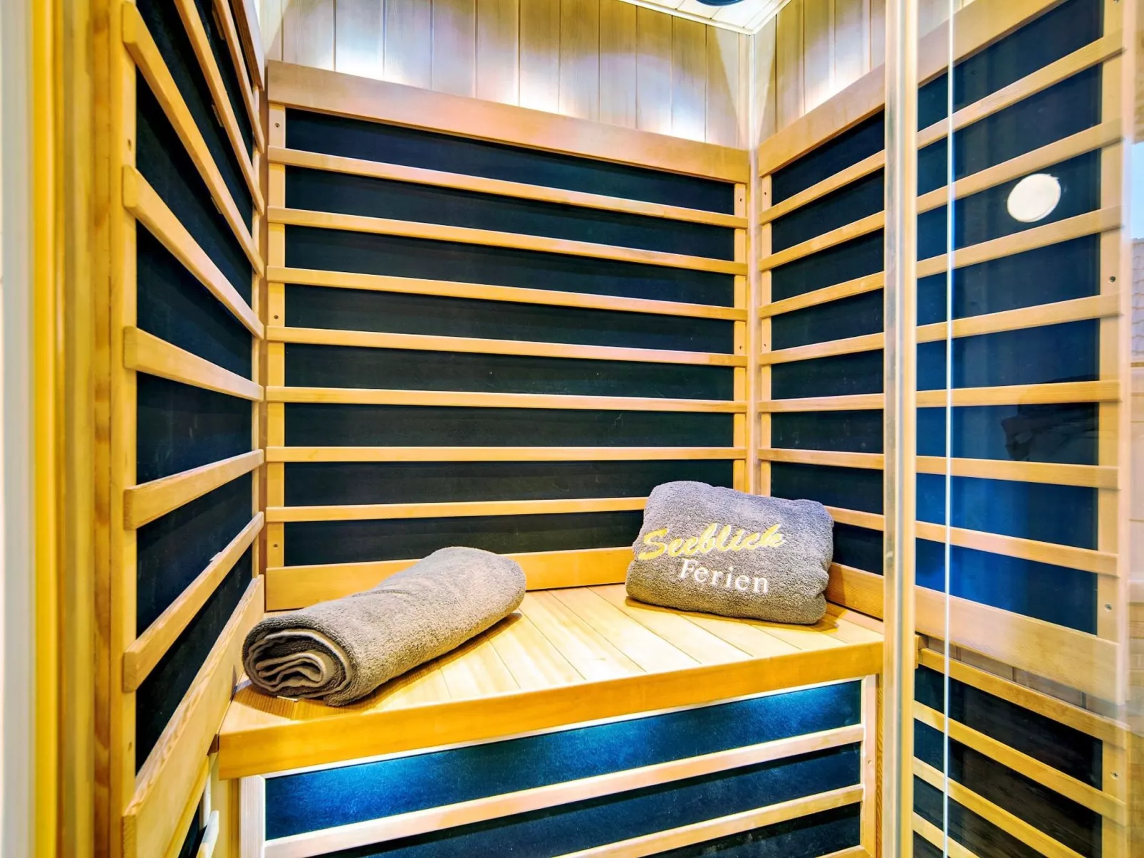 Lieblingsplatz by Seeblick Ferien ORO, 1Wasserlage-Inside