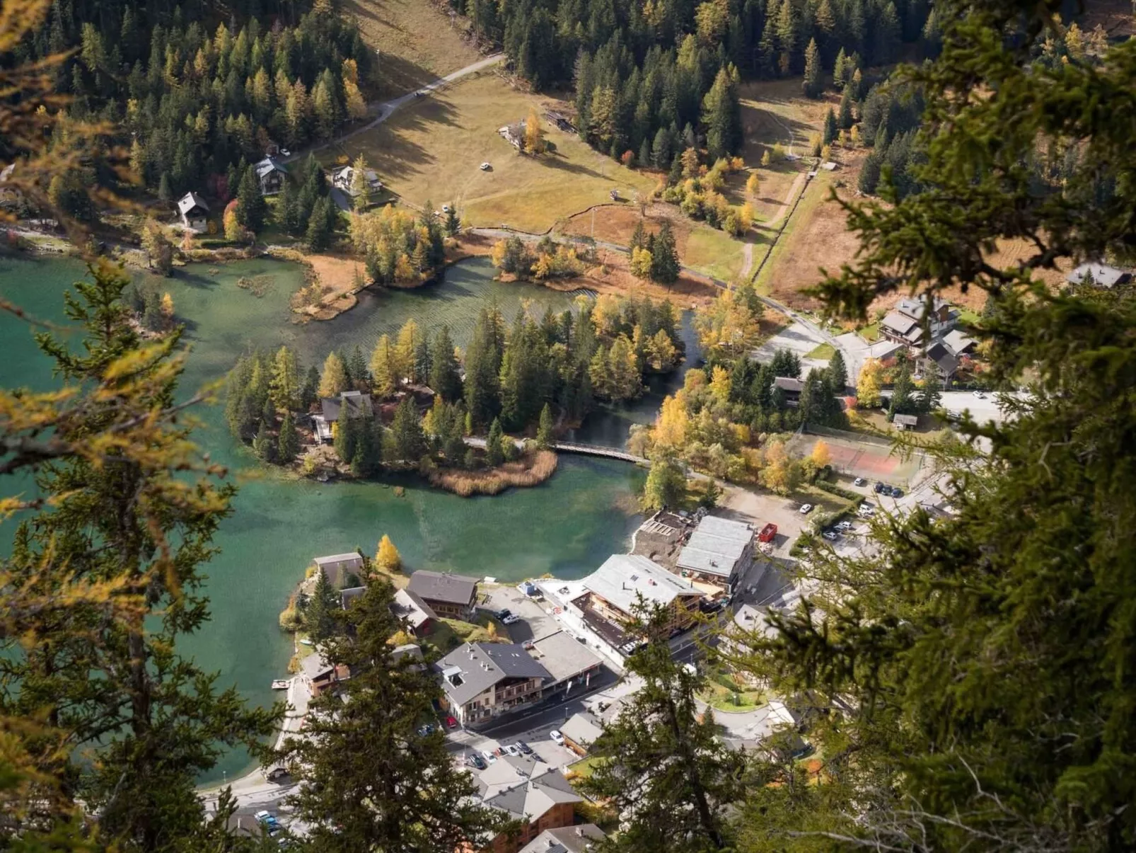 Chalet mit Seeblick, Jacuzzi, Sauna und Garten-Image-tags.info