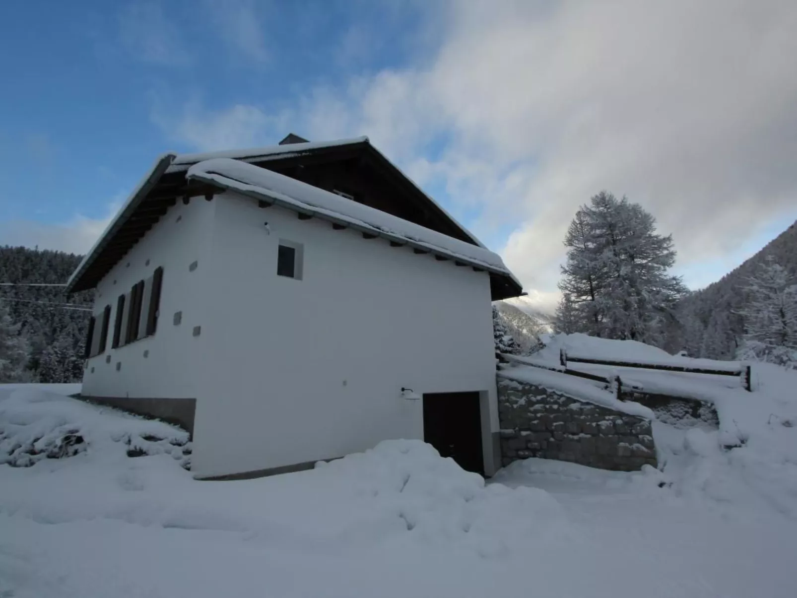 Gemütliches Chalet im Tal von Susauna-Outside