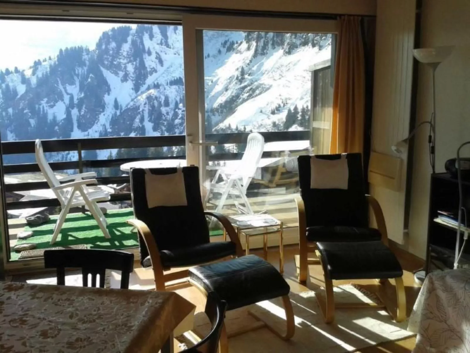 3 Zi FeWo App 23. Le Miroi an Skipiste-Drinnen