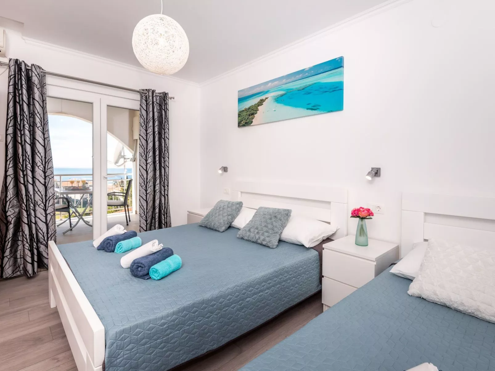 Mit privater Terrasse-Drinnen